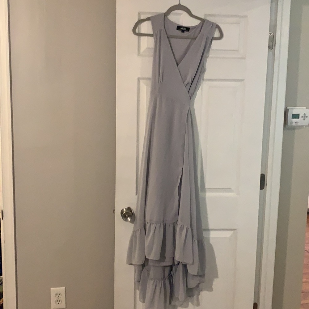 Grey ruffled lulus maxi - Picture 5 of 8
